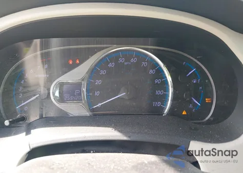 2013 Toyota Sienna Xle V6 8 Passenger z USA, uszkodzony, nr VIN 5TDYK3DC5DS402358